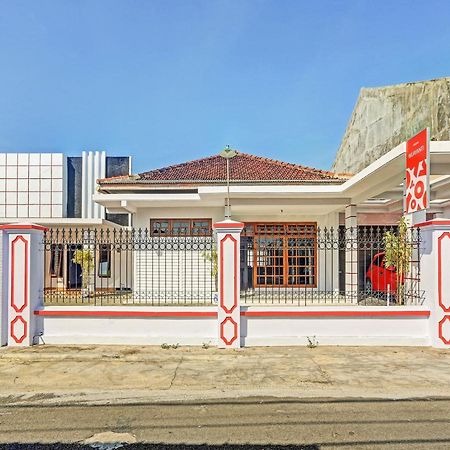 Oyo 90344 Wijayanti Hotel Banyuwangi  Bagian luar foto