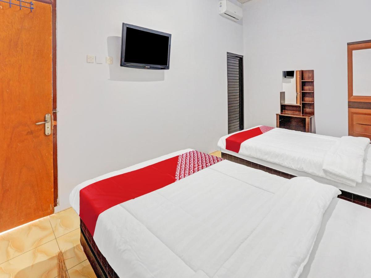 Oyo 90344 Wijayanti Hotel Banyuwangi  Bagian luar foto