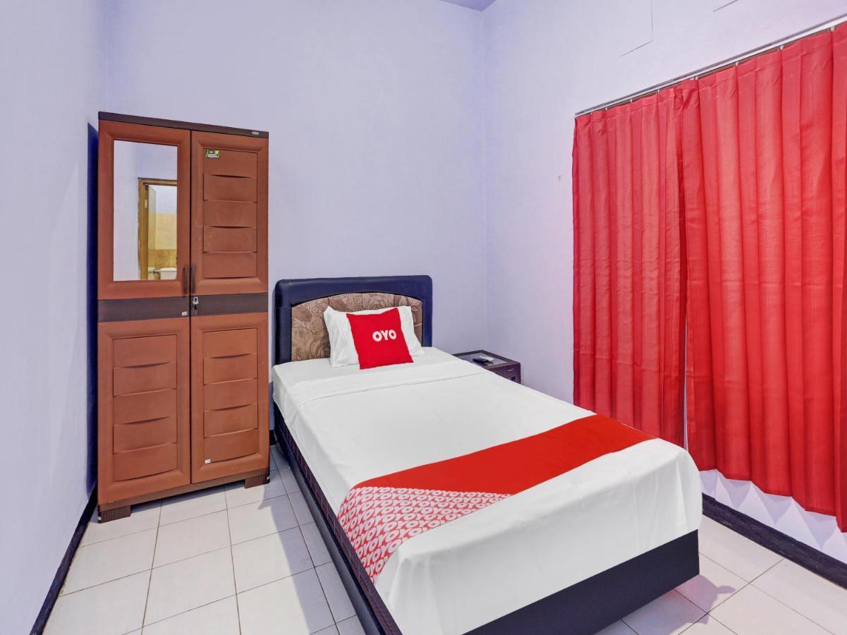 Oyo 90344 Wijayanti Hotel Banyuwangi  Bagian luar foto