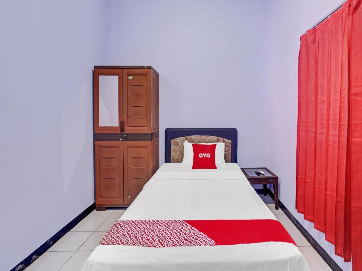 Oyo 90344 Wijayanti Hotel Banyuwangi  Bagian luar foto