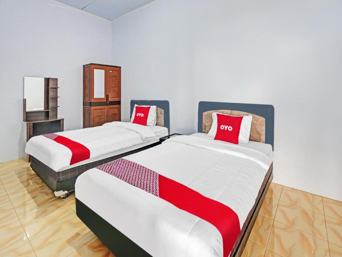 Oyo 90344 Wijayanti Hotel Banyuwangi  Bagian luar foto
