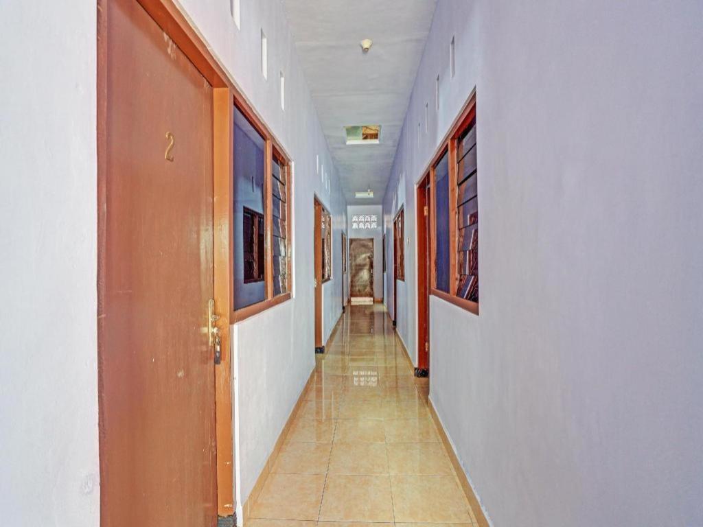 Oyo 90344 Wijayanti Hotel Banyuwangi  Bagian luar foto